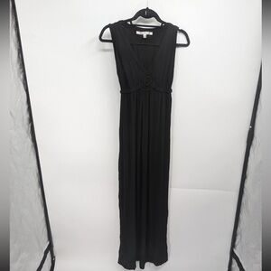 Max studio, women’s black maxi dress,‎ sleeveless V-neck Size medium